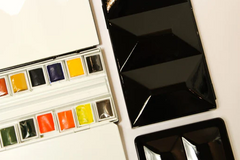 How to choose the right colours to complete a watercolour palette